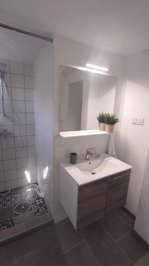 נזרין Apartment Loparina מראה חיצוני תמונה
