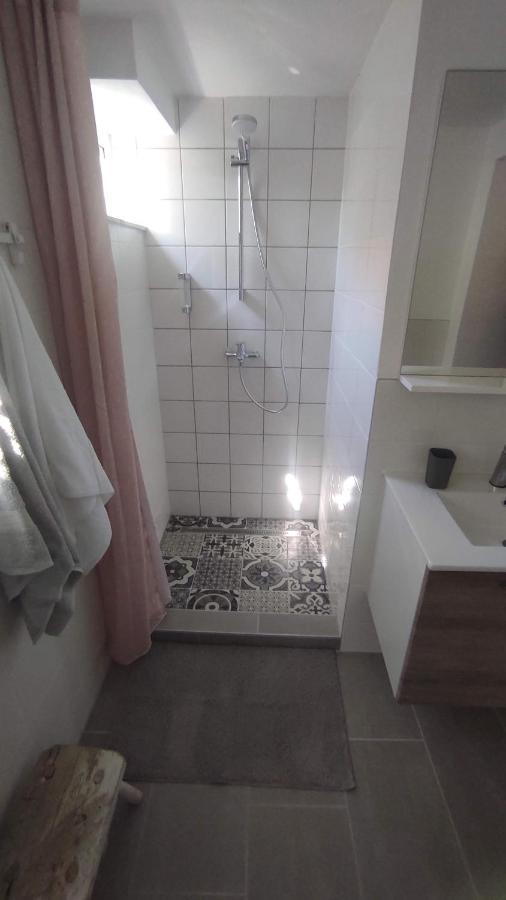 נזרין Apartment Loparina מראה חיצוני תמונה