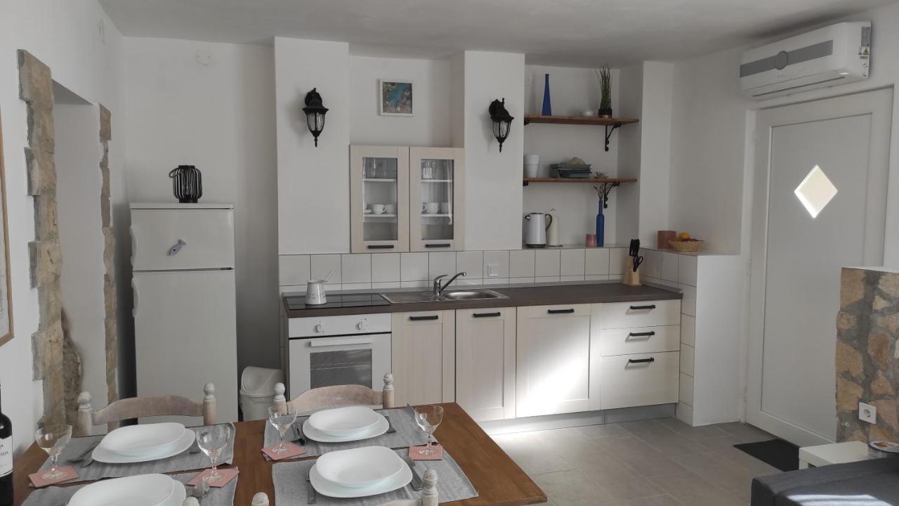נזרין Apartment Loparina מראה חיצוני תמונה
